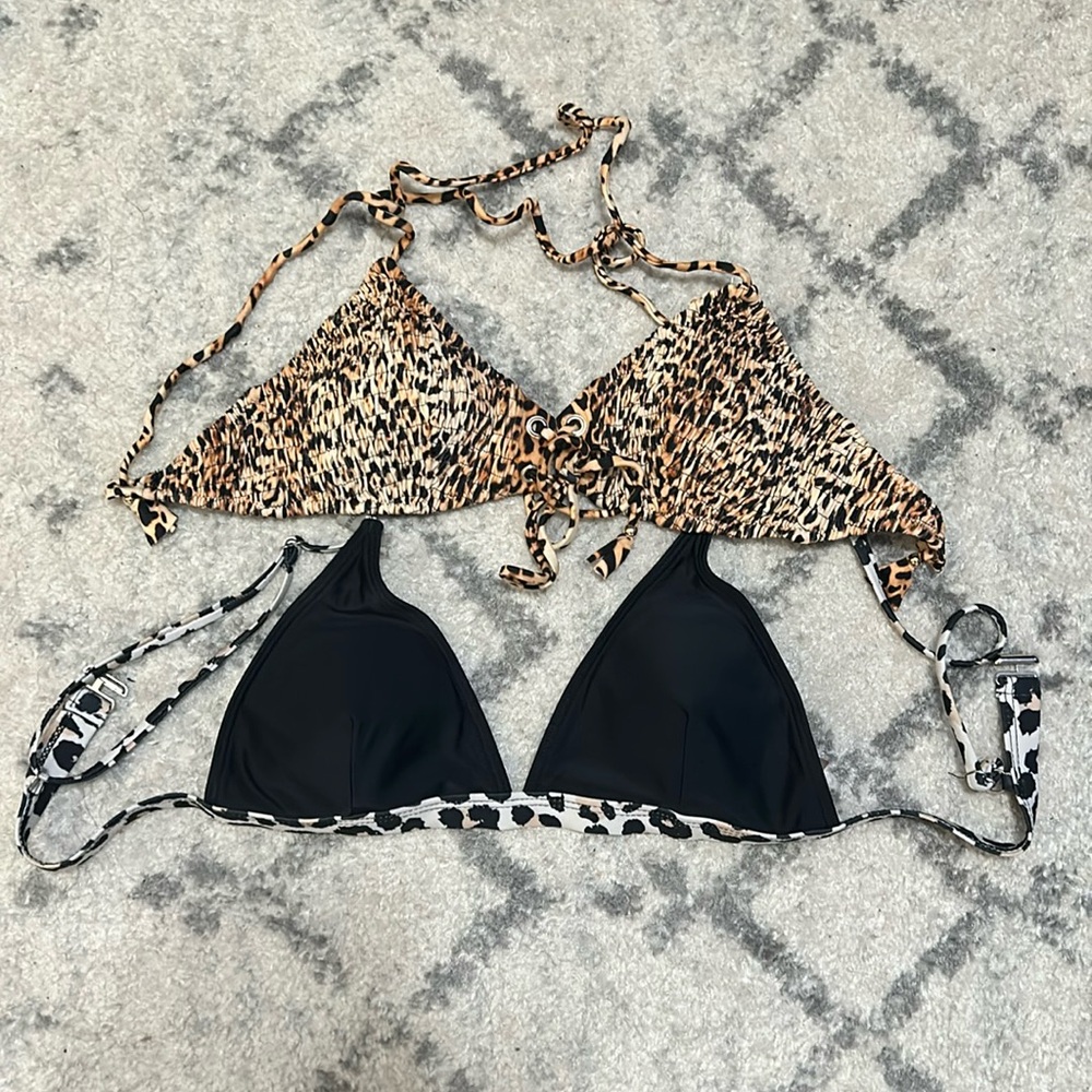Victoria’s Secret bathing suit top and shien. SIZE SMALL AND MEDIUM.